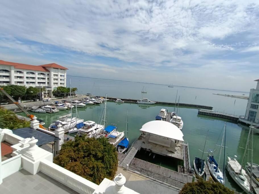 Perfect Marina Stay@ Strait Quay /W Big Balcony + Carpark Bagan Jermal Экстерьер фото